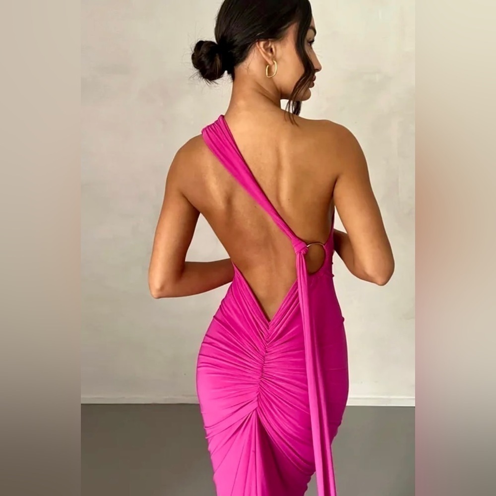 The Unforgettable Pink Elegant Plunging Backline Backless Evening Cocktail Gown - Picture 7 of 15